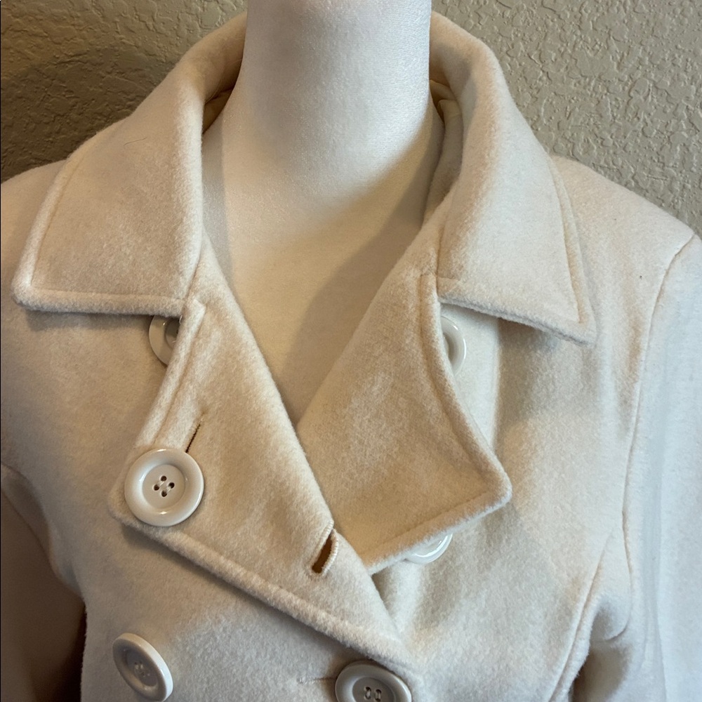 Paparazzi Wool blend winter white short double breasted blazer coat. - Picture 3 of 8